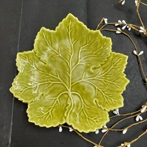 Vintage Olfaire Majolica Green Leaf Ceramic Dish Accent /Serving Plate Portugal